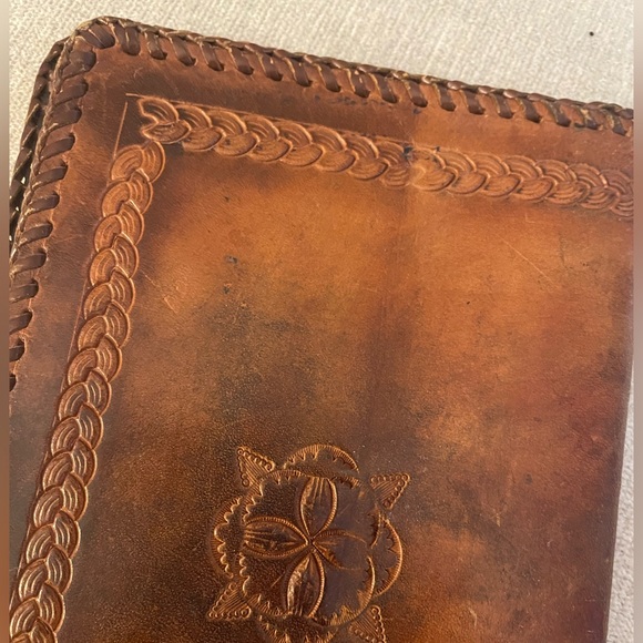 Leather Cover Handmade - Picture 4 of 4